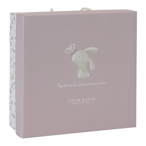 Flowers   Butterflies Gift Box